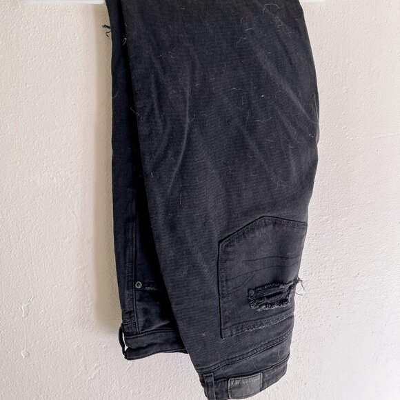 American Eagle Mom Jean Strigid Distressed | 14R - Picture 4 of 7